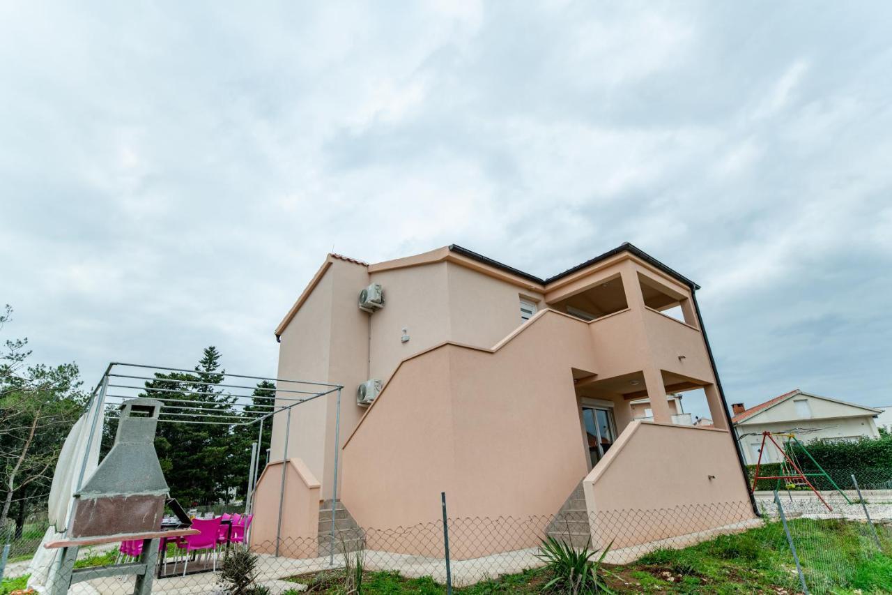 Holiday Home Aria Nin Εξωτερικό φωτογραφία